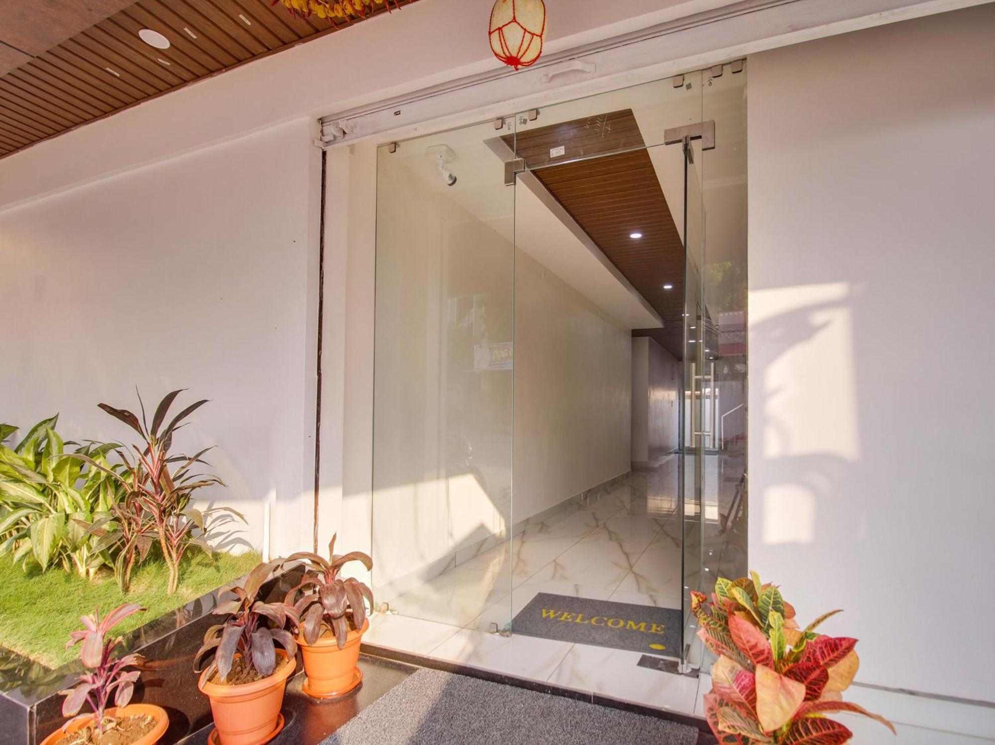 Hotel O Rr Residency Khammam 外观 照片